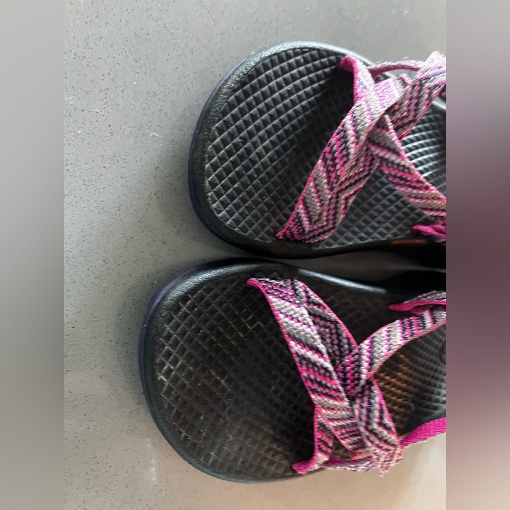 EUC Chaco Z1 Vibram sandals - Picture 7 of 7